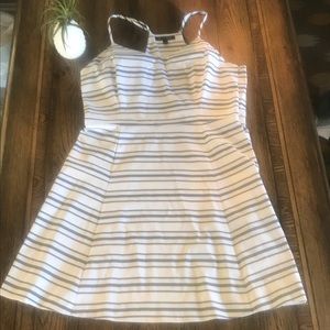 Darling Springtime Dress 👗